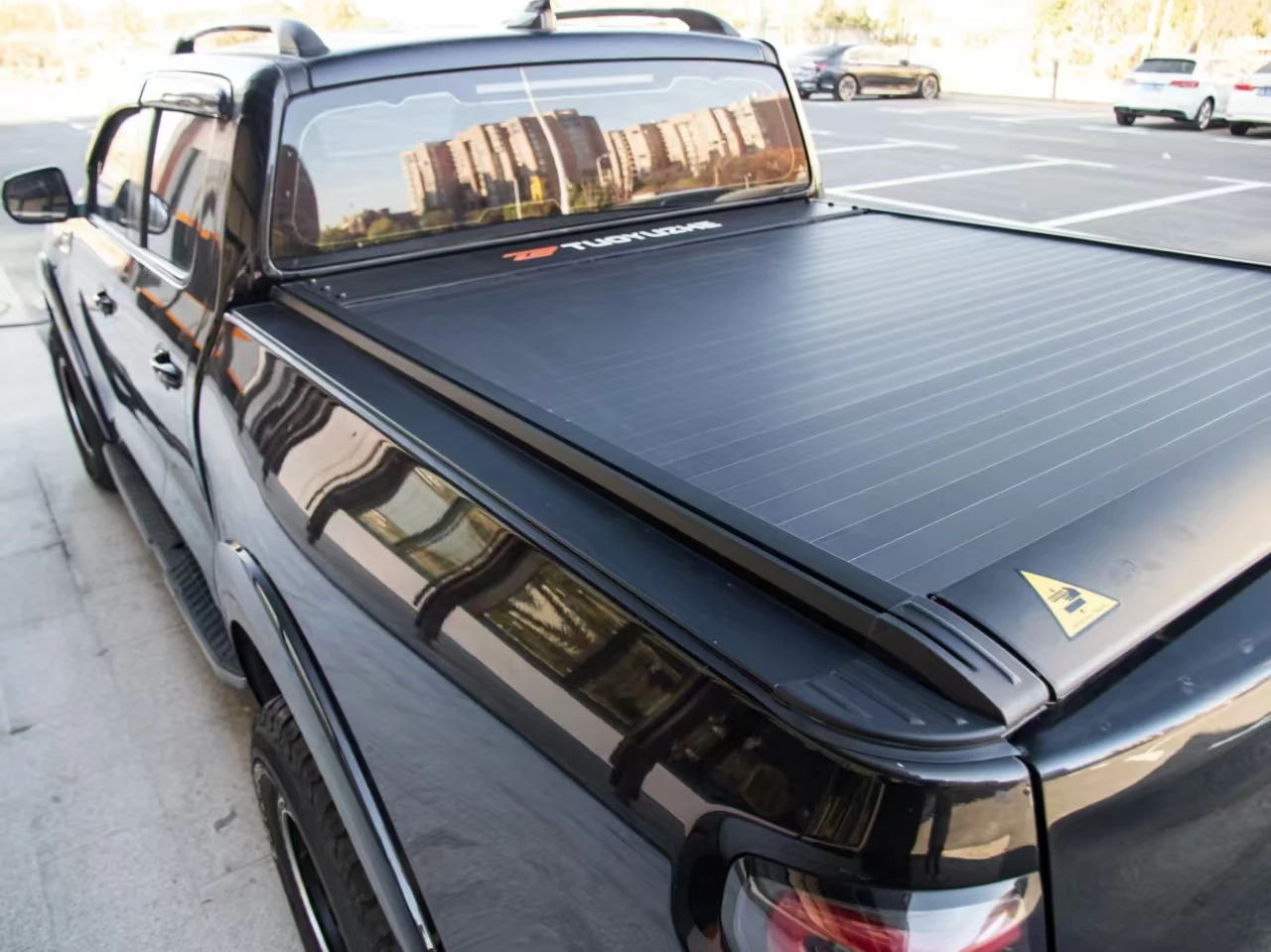 

Electric Retractable Aluminum Roller Shutter Hilux Vigo Tonneau Cover for Ranger Mitsubishi Triton L200 Pickup Bed Roll Design