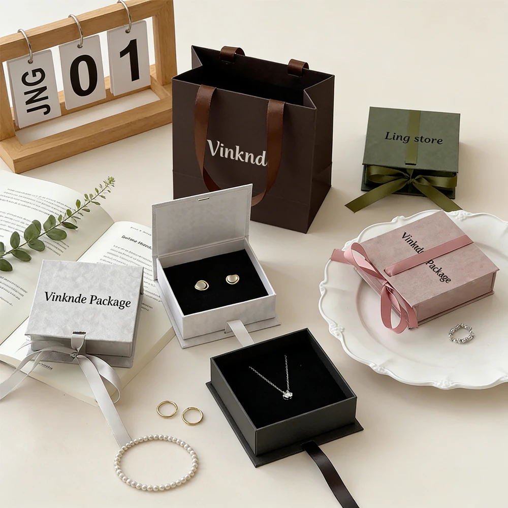 

10Pcs/Lot Beige White Custom Logo 10.8x10x3.5cm Jewelry Paper Ribbon Box Rings Earrings Card Bracelet Keychain Gift Bowknot Case