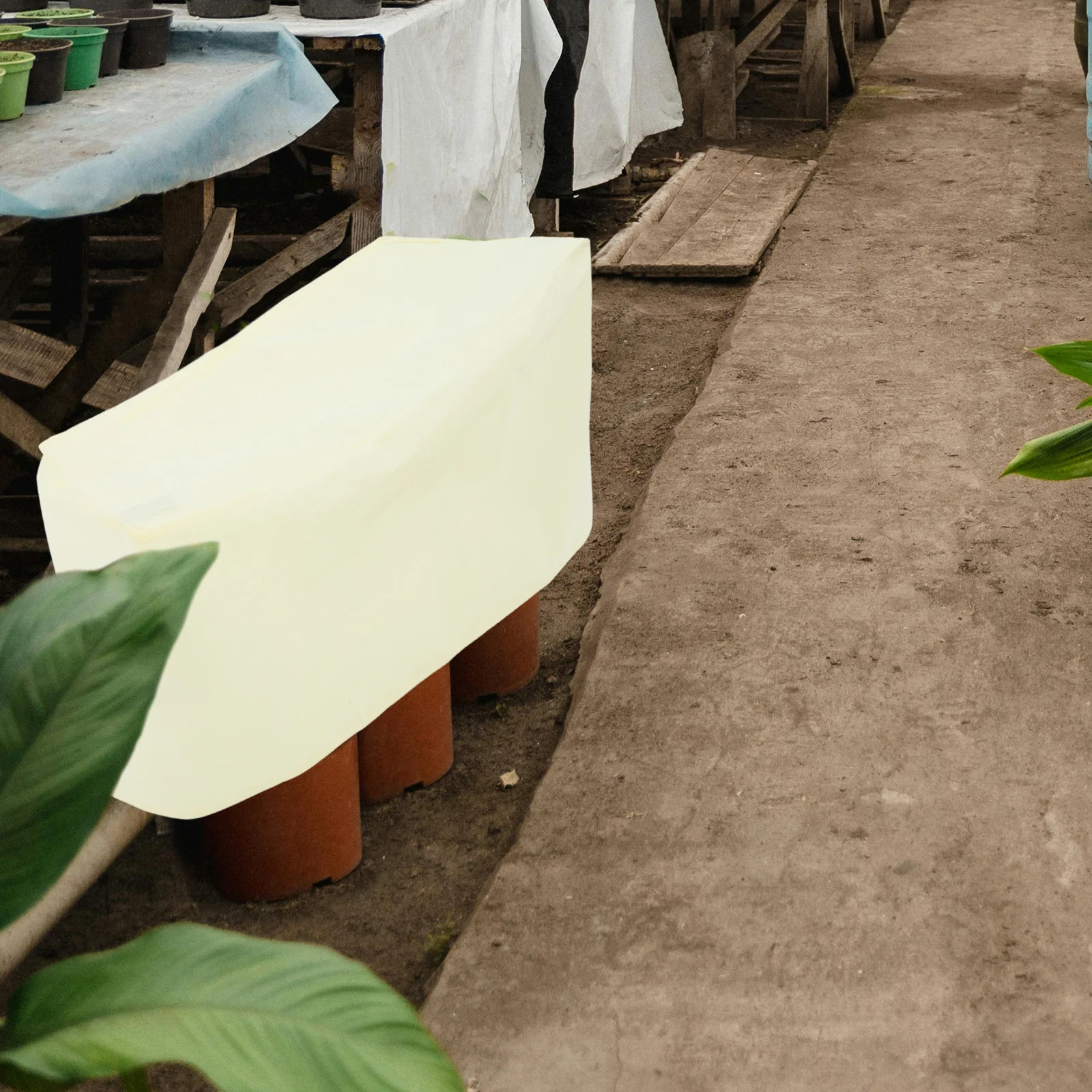 

Plant Cover Freeze Protection Reusable Frost Protection Cloth Plant Winter Cover Outdoor Cold Weather Insulation