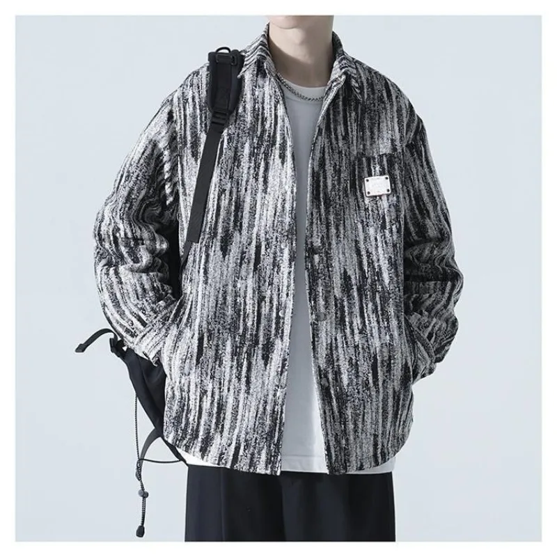 2025 الخريف ملابس العمل الدنيم سترة الرجال الجديدة الراقية فضفاضة العصرية التعادل صبغ تنوعا سترة قميص سترة