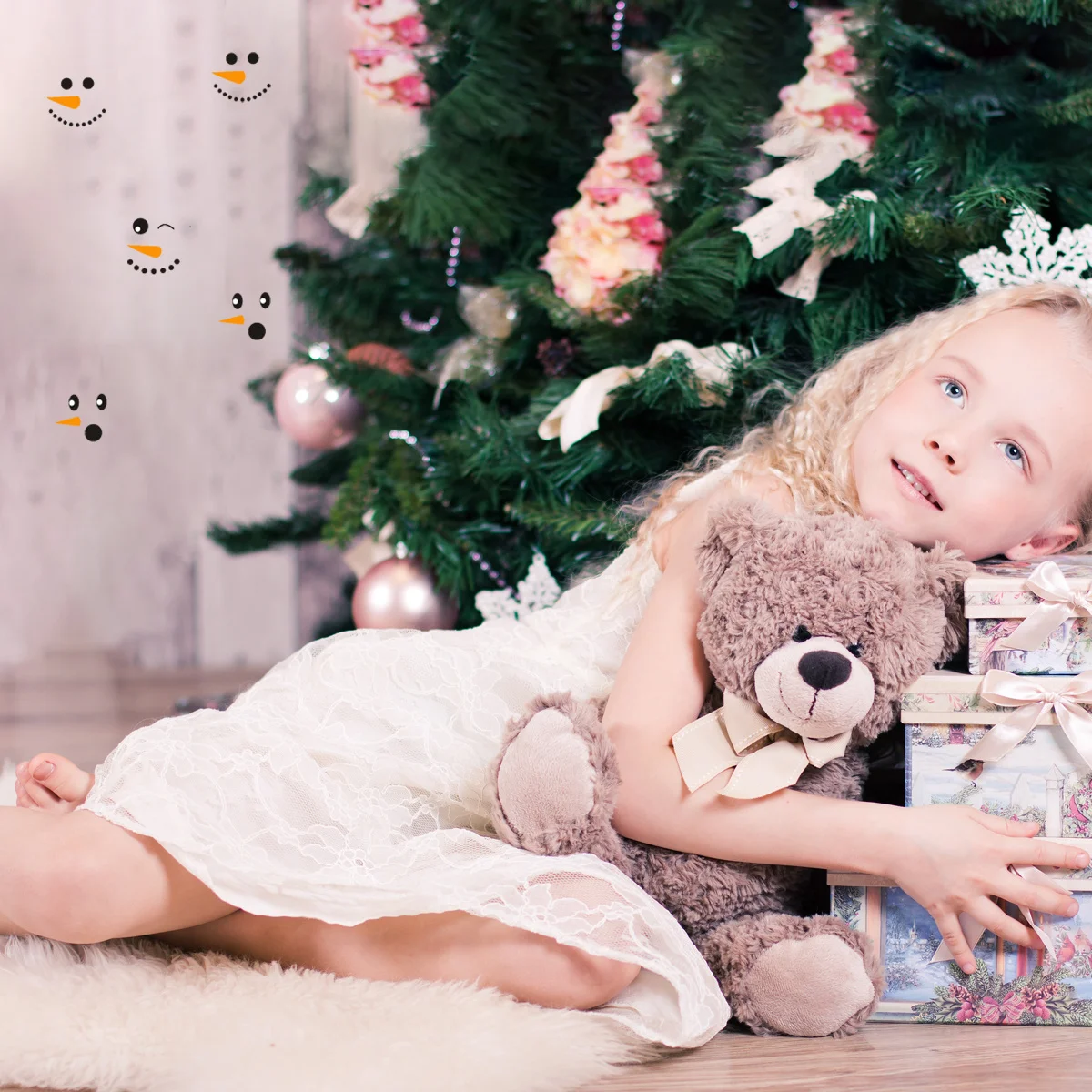 

2Pcs Snowman Stickers Removable Waterproof PVC Wall Decals for Christmas Holiday Party Decorations Merry Christmas Window