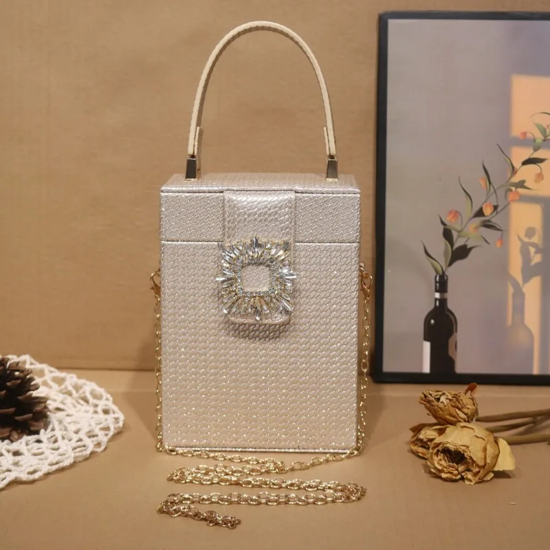 

High-End Fashionable Handbag with Woven Pattern Diamond Buckle Single Shoulder Crossbody Bag Versatile New Design