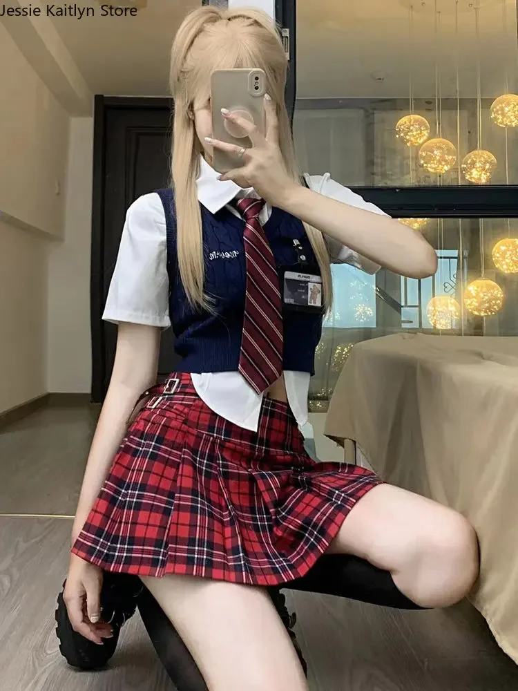 女性のための日本のカワイイ制服、韓国のファッション、かわいいアニメのコスプレ、Vネックセーター、ベストとミニスカートセット、学生の女の子