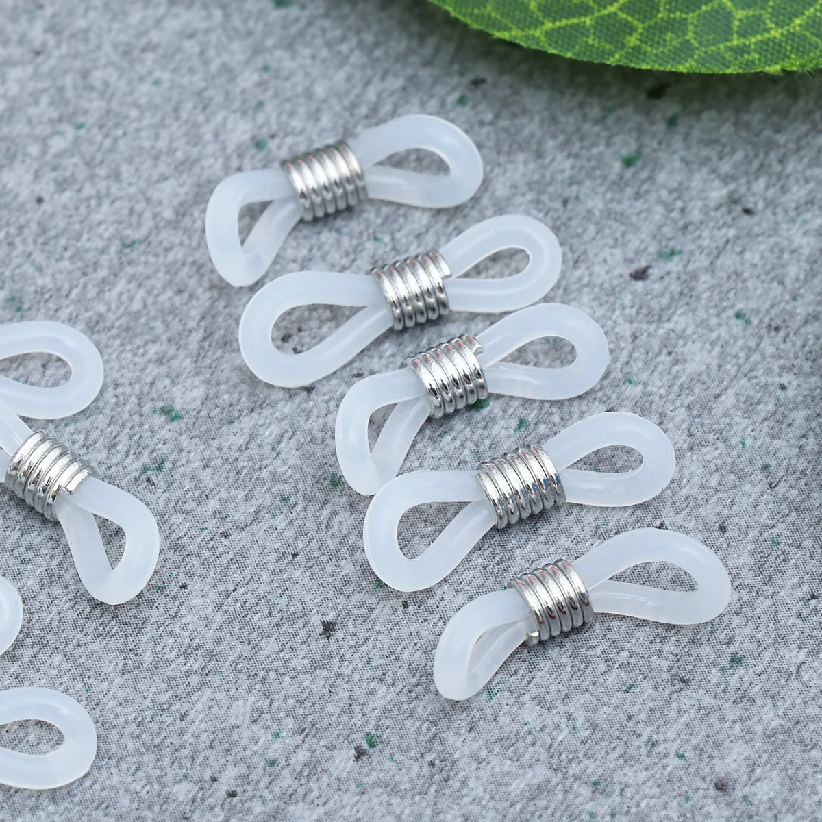 

100Pcs Glasses Chain Silicone Ring Easy Install Adjustable Eyeglass Fixing Holder Non-Slip Rubber Ring for Eyewear Cord