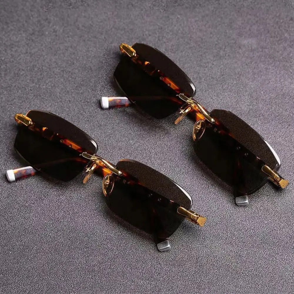 Retro rahmenlose Herren-Sonnenbrille, Leopardenmuster, grüner Kristallstein, Outdoor-Sonnenbrille, schwarze Farbtöne, Metall-Fahrradbrille