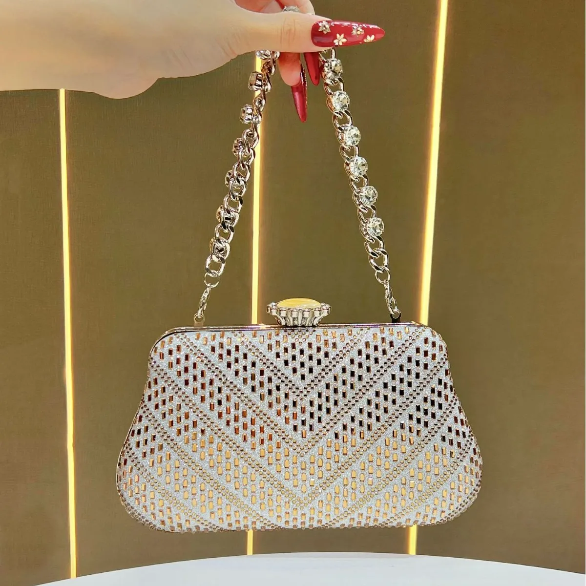 

Diamond Embedded Clutch Bag for Women Glitter Chain Designer Luxury Handbag Lady Party Wedding Purse Clutches 2025 Shoulder Bags