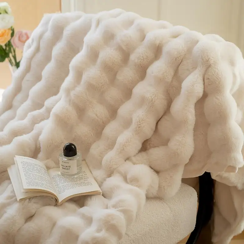  Long-haired Rabbit Fur Blanket Office Nap Sofa Cover Lightweight Premium Feel Small Blanket Winter Afternoon Sleep