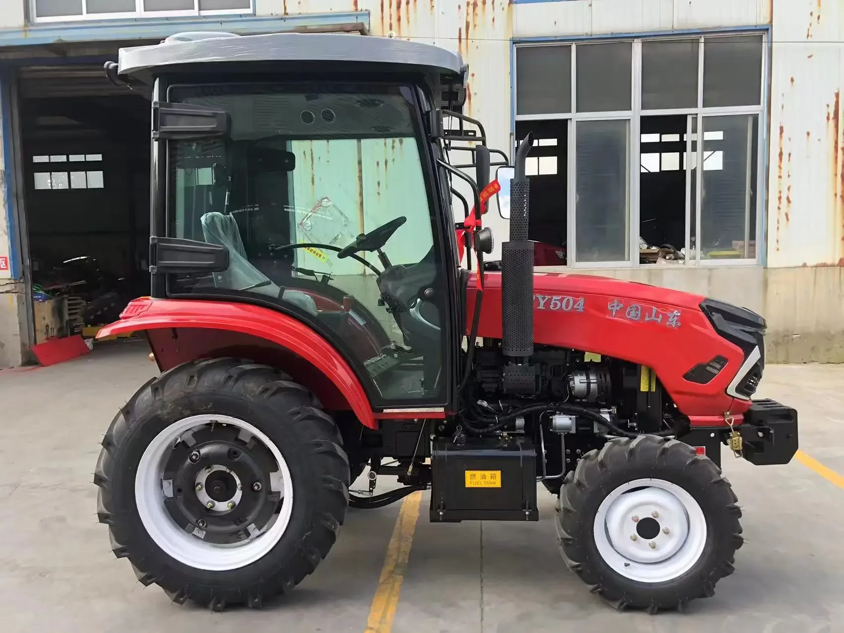 Trattore agricolo multifunzionale 4WD con ruota 4X4 con caricatore anteriore 80 CV 100 CV 120 CV Parti opzionali inclusa cambio motore motore