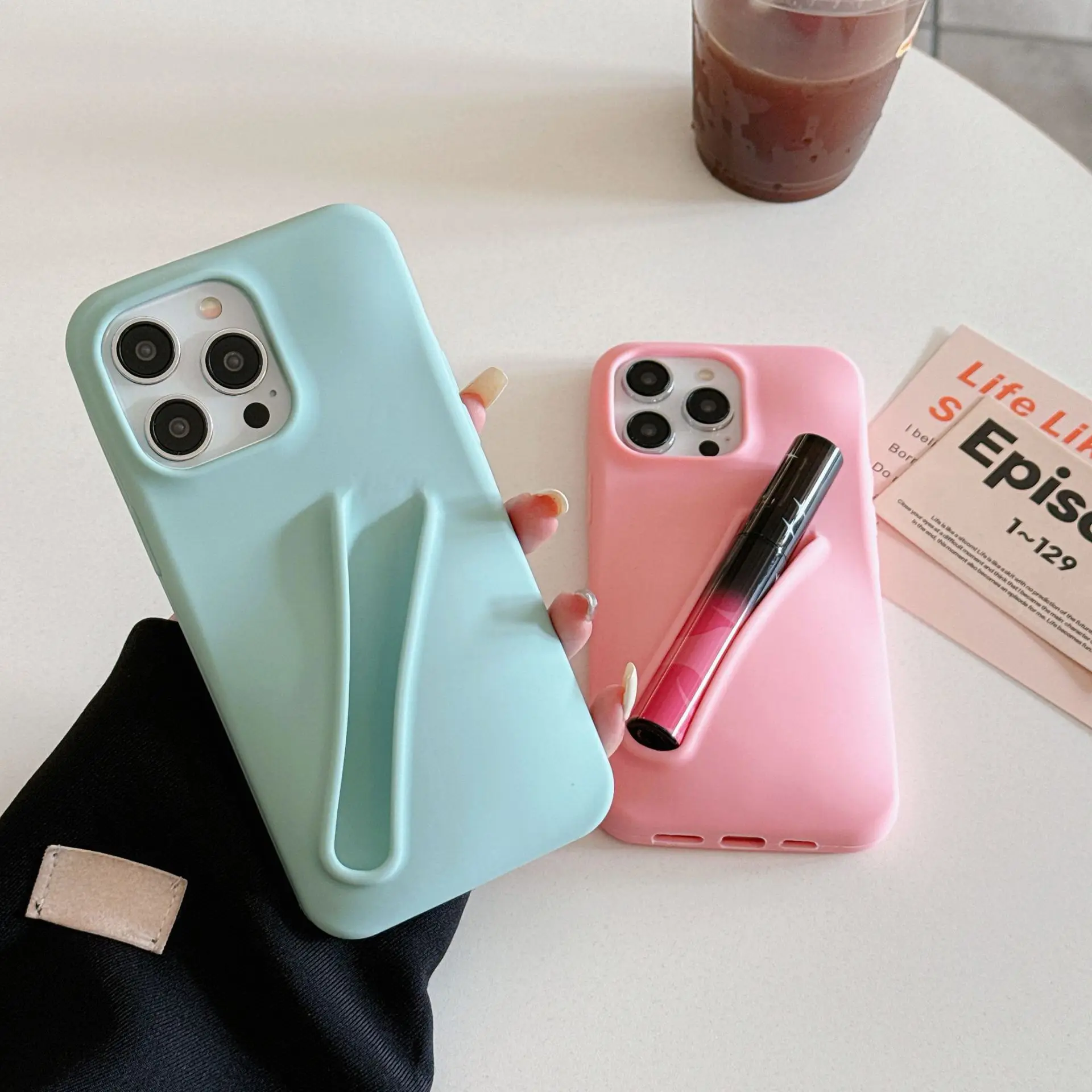 Can hold lipstick, silicone phone case, suitable for iPhone 11 12 13 14 15 Pro Max solid color silicone simple protective case