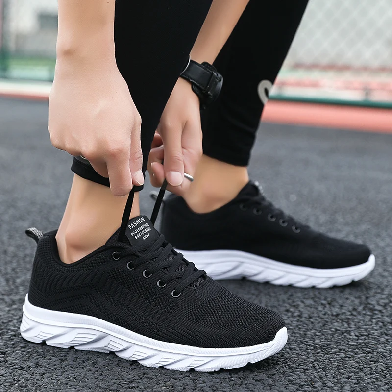 Lace Up Men Casual Shoes Mesh Breathable Soft Lightweight Male Walking Sports Shoes Non-slip Men\'s Sneakers Outdoor Tennis 2024