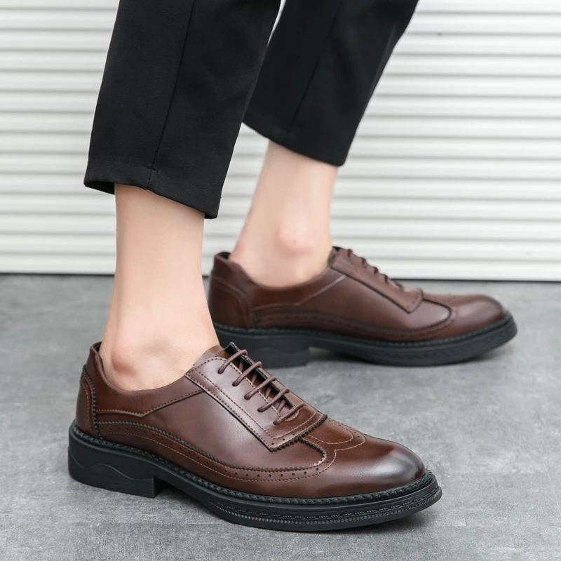 أحذية بروغ كلاسيكية عالية الجودة للرجال باللون الأسود برباط علوي أحذية رجال الأعمال أحذية أكسفورد مدببة مريحة أحذية جلدية للرجال