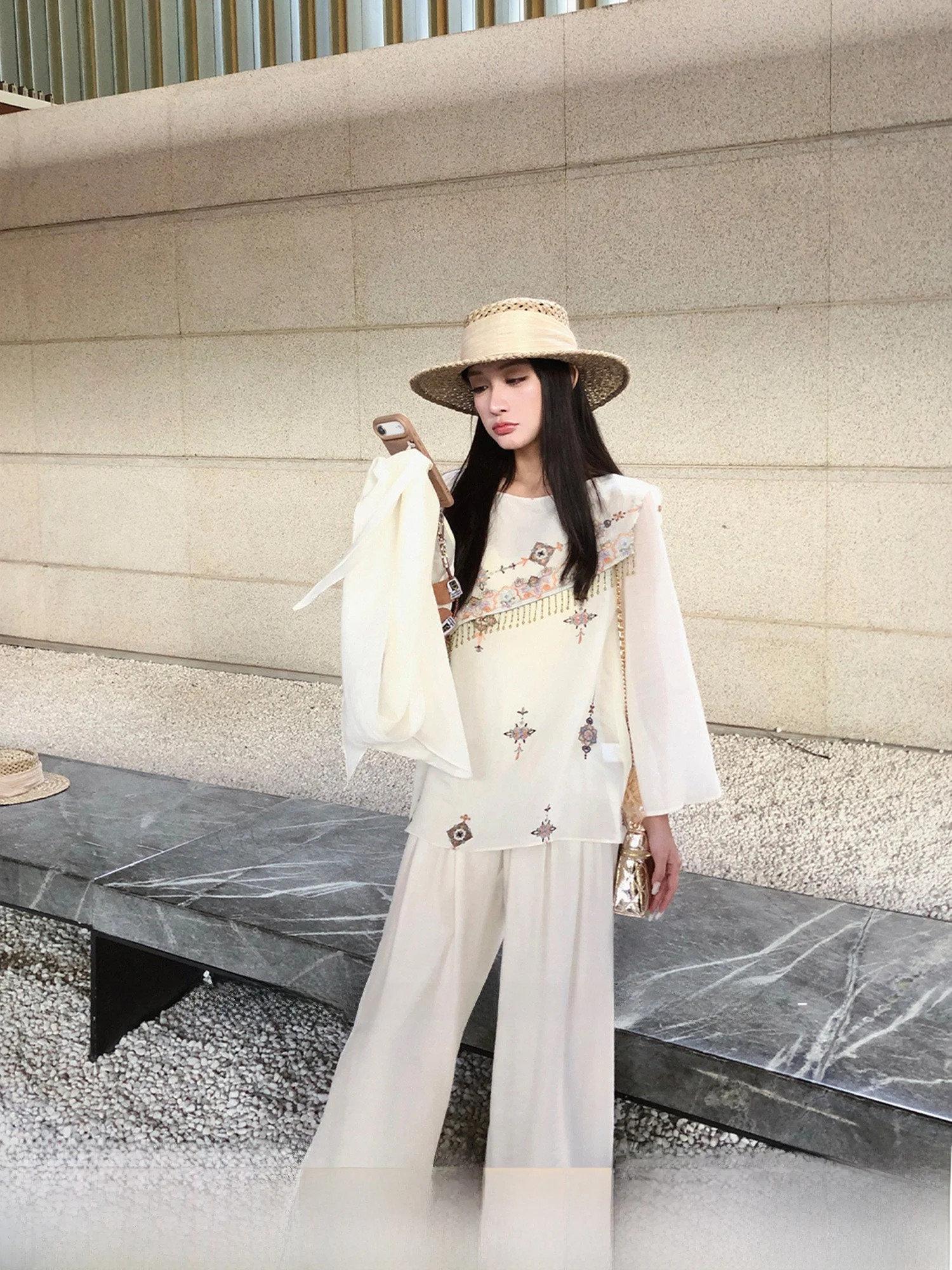 

Original Style Fashionable Embroidered Shirt Elegant Personality New Chinese Style Top Women's Spring Season Clothing Set