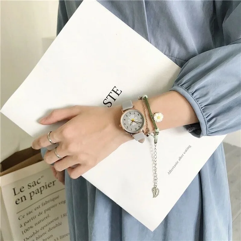 2022 nuove donne di lusso di crisantemo guardano l'orologio femminile di moda Casual orologi al quarzo temperamento semplice per il regalo delle donne