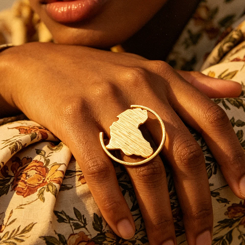 18K vergoldetes, gebürstetes Afrika-Karten-Design, offene Kreis-Ohrringe & Ring-Set für Damen, luxuriöse Hochzeits- und Party-Accessoires, Geschenk – Detail 6