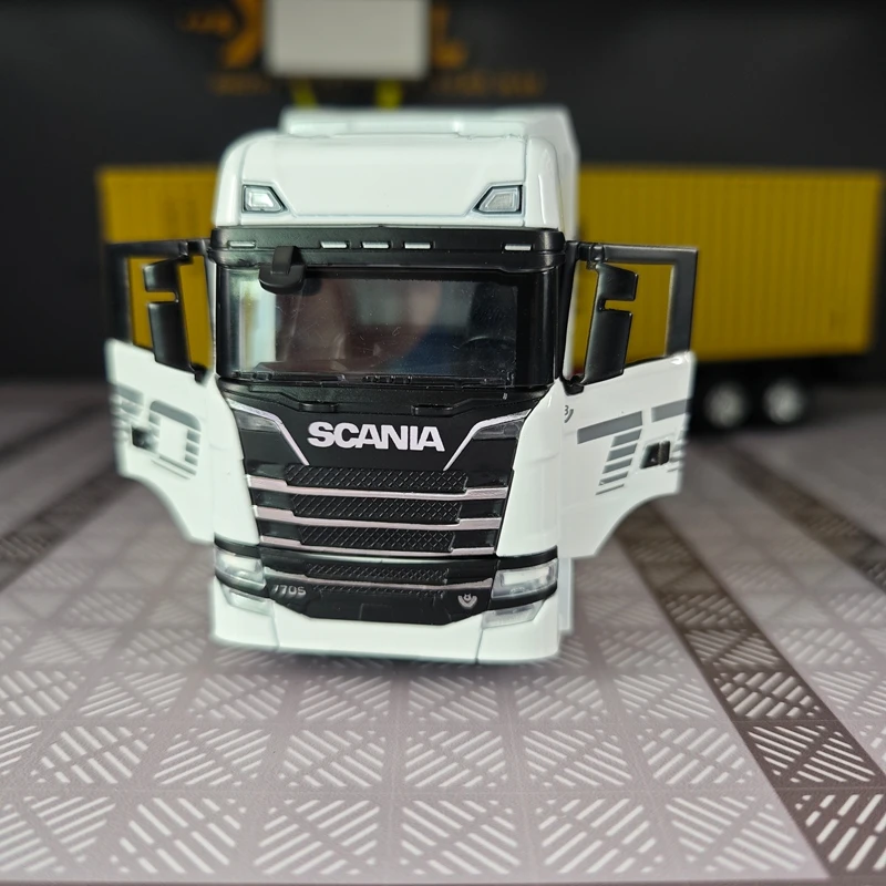 

1:50 simulation alloy sliding Scania container truck alloy model door can be opened and the front of the car can be flipped up
