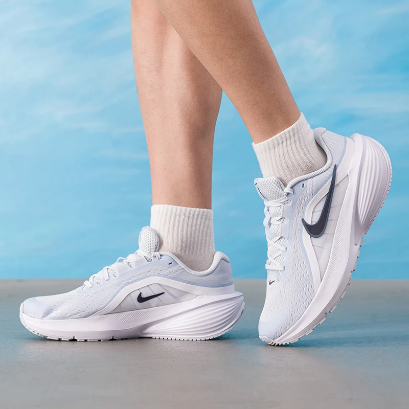 ナイキ メンズシューズ オリジナル 軽量 ロードランニングシ - Lightweight Road Running Shoes のレビューと価格
