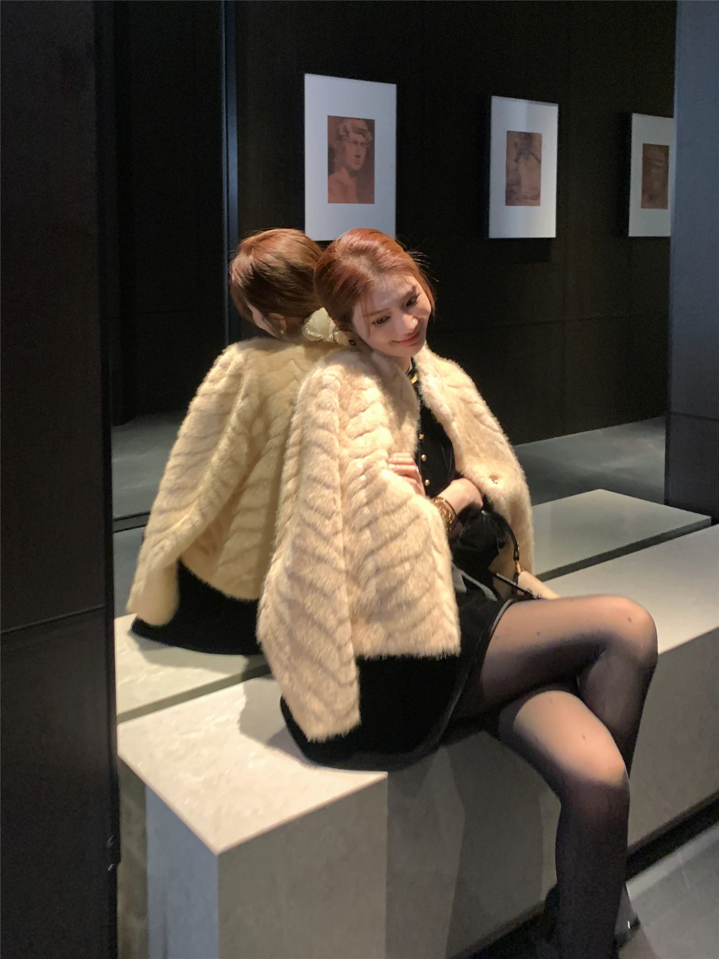 

Faionable Fem Кожаная меховая интегрированная верхняя одежда, пальто в Корейском стиле, версия-стойка, теплая Thiened Artific...