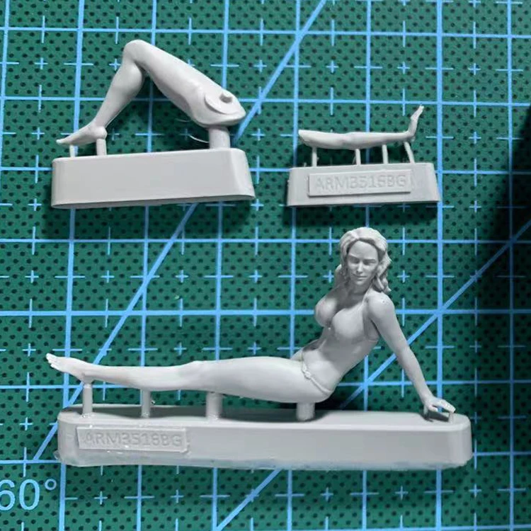 1/35 Resin Model kit figure GK, BIKINI GIRL, beach swimsuit, Unassembled and unpainted kit