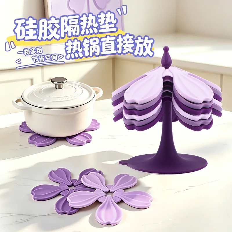 Silicone Christmas Tree Heat Resistant Trivet Creative Anti‑Scald Mat for Home Dining Table Pot Bowl Coaster Decorative Ornament