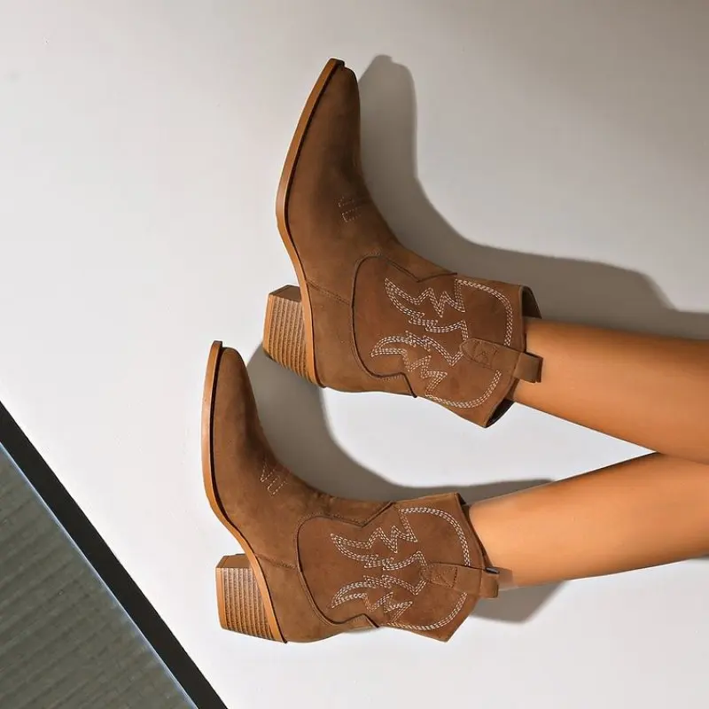 Women\'s Retro Embroidery Western Boots Autumn Winter PU Leather Cowboy Boots Female Thick Heels Pointed Toe Mid-Calf Botas 2024