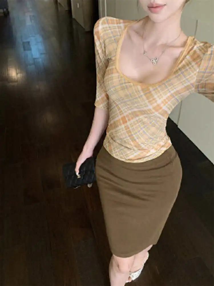 

Korean Style Pure Desire Spicy Girl U-Neck Lace Trim Mesh Slim Fit mid Sleeve Top And Coffee Color Wrap around Skirt Set