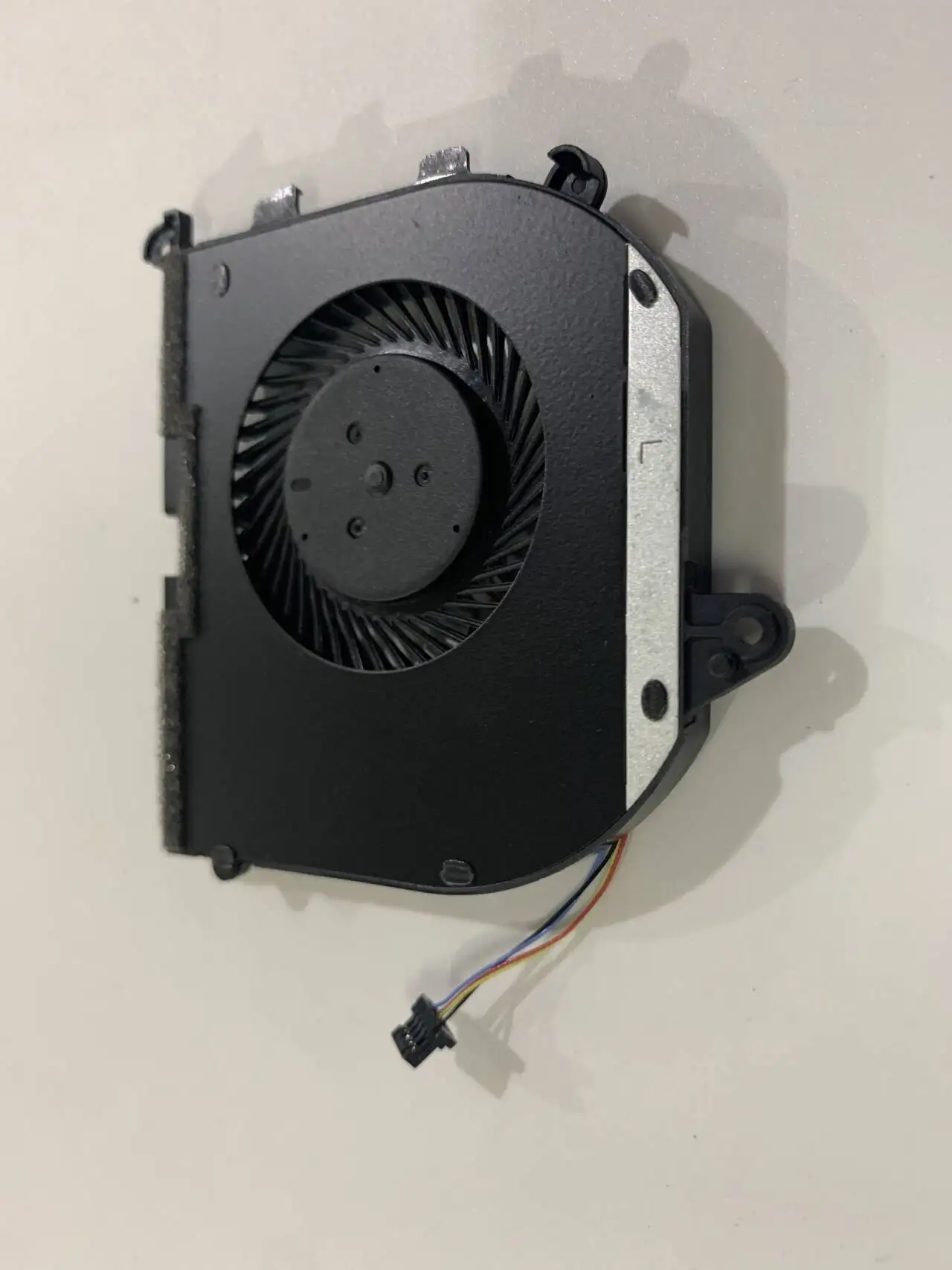 

Вентилятор охлаждения процессора для ноутбуков Dell XPS 15 9570 7590 Precision 08YY9 5530