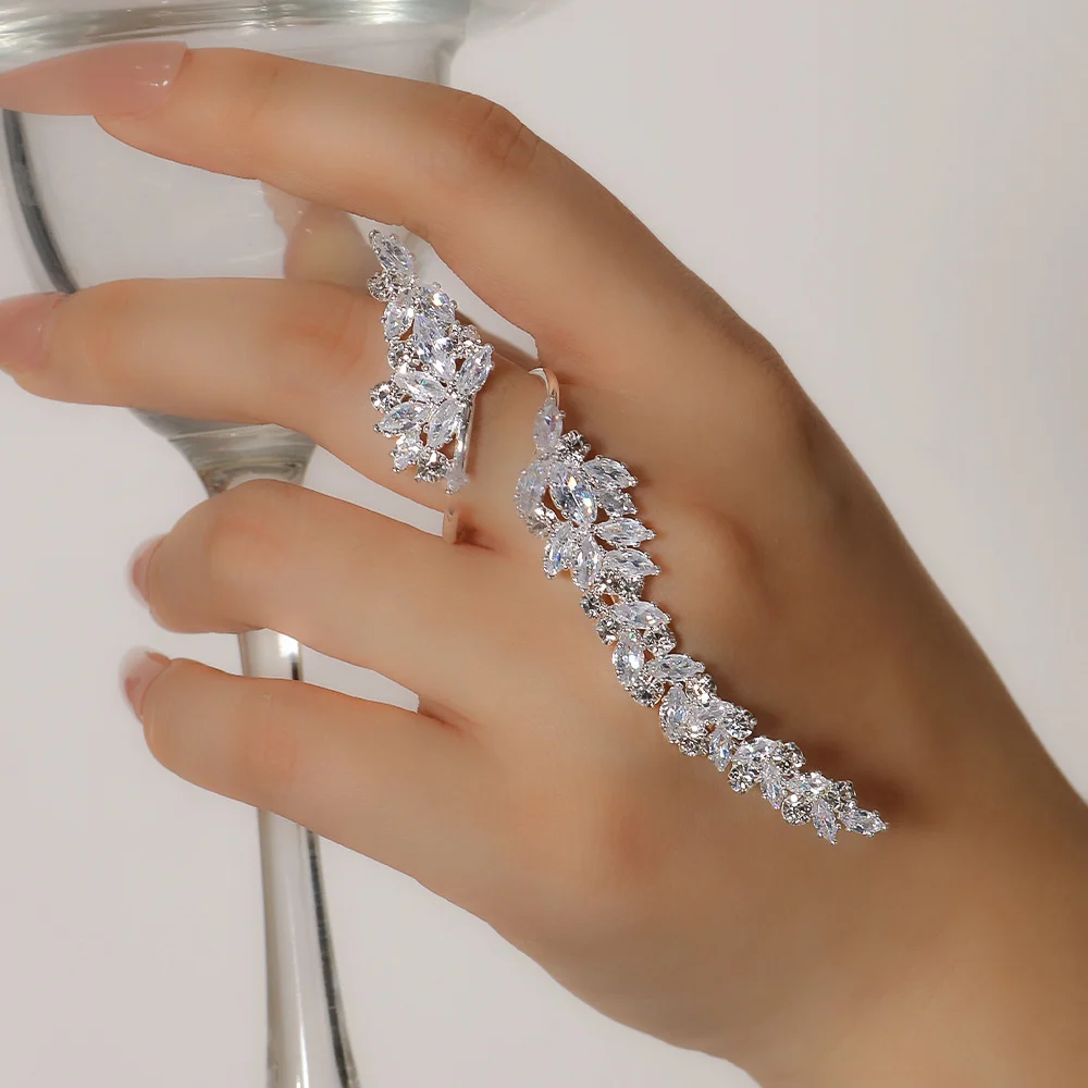 Eleganter und verstellbarer Damenring mit langem Flügelblatt und Zirkon, leichter Luxus, Brautparty, Hochzeit, Fingerschmuck, Geschenk – Detail 2