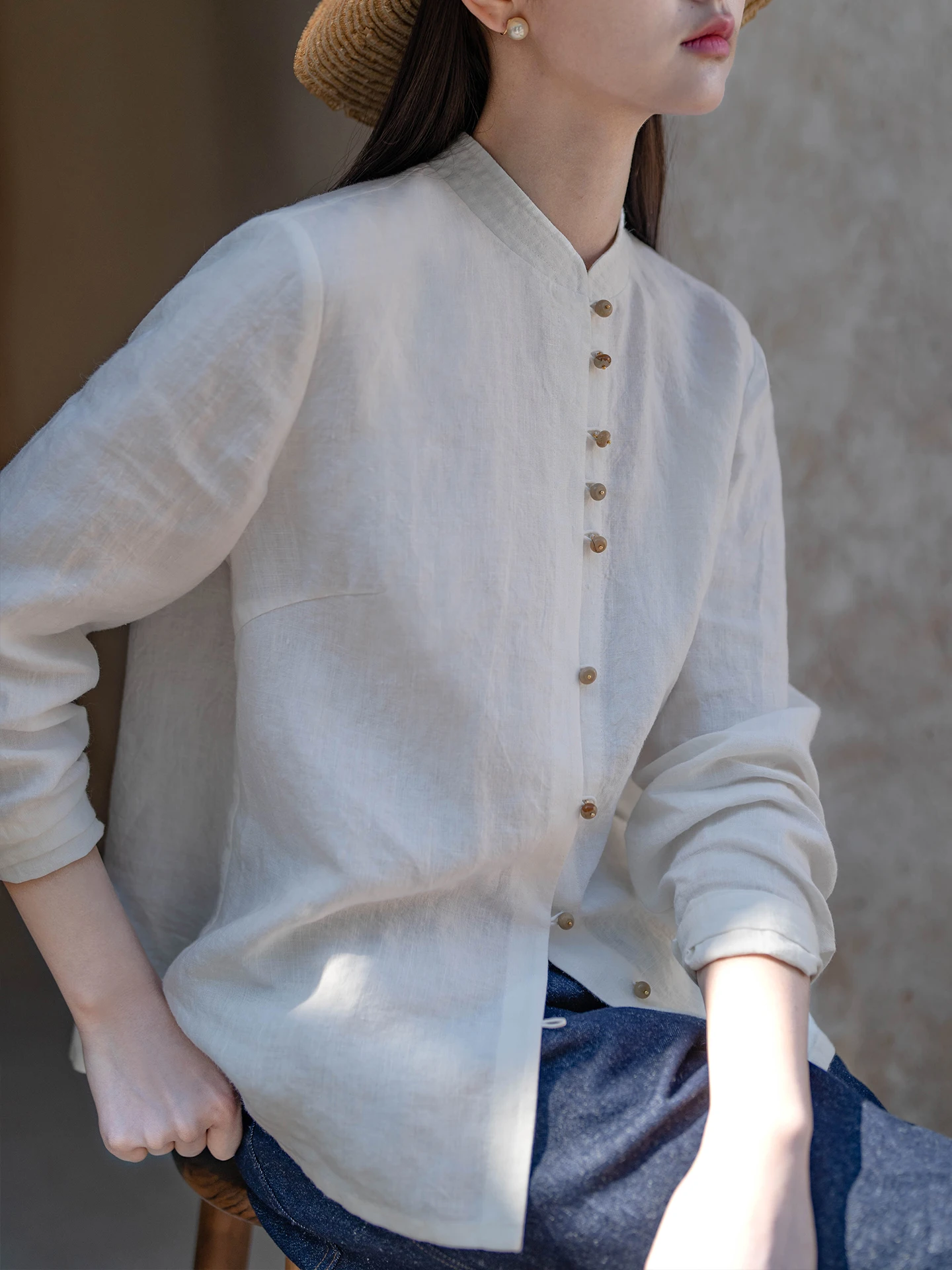 

Новая весенняя женская блузка Haax: мягкая, гладкая, однотонная, в китайском стиле, с длинным рукавом, прямого кроя, из 4-ниточной ткани.