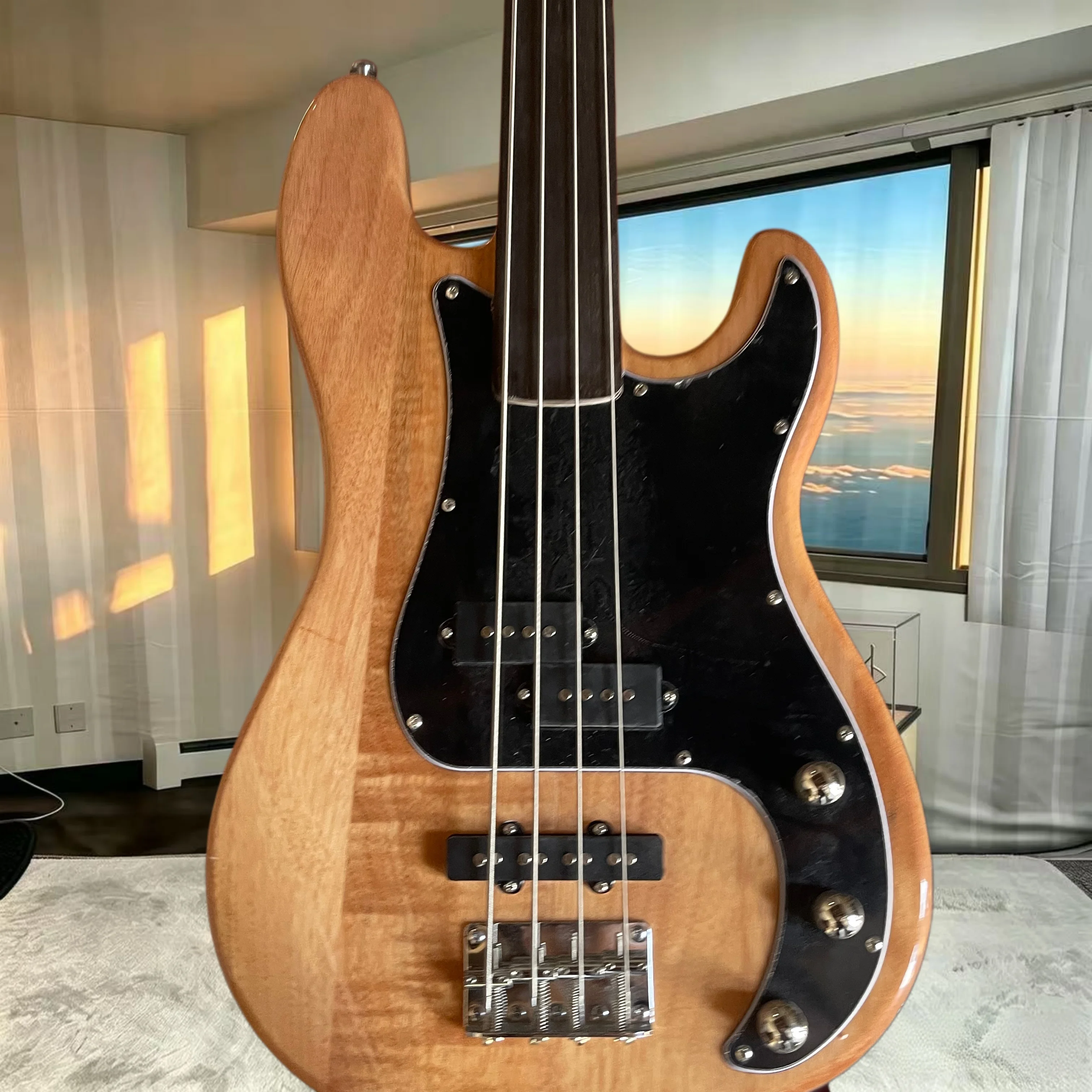 Natural Wood PB Fretless 4‑String Electric Bass PB&J Combined Pickups Black Tortoise Pickguard Chrome Hardware Funk Jazz Blues