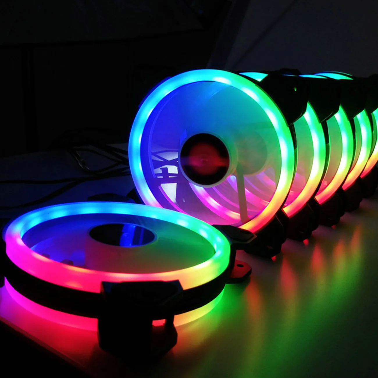 Juego de 6 ventiladores de refrigeración de 120 mm para gabinetes de PC, con doble abertura y disipador de calor RGB con iluminación de colores vibrantes, que permite reducir eficazmente la temperatura del hardware, ofrece un efecto de iluminación decorativa y garantiza un flujo de aire fiable.