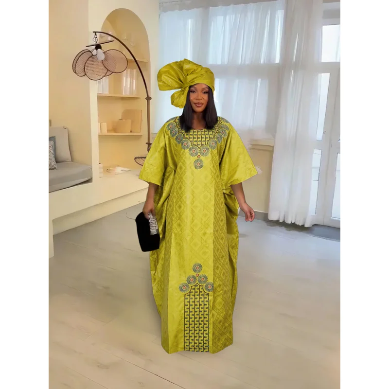 

Одежда больших размеров для африканских женщин: свободные платья и головные платки