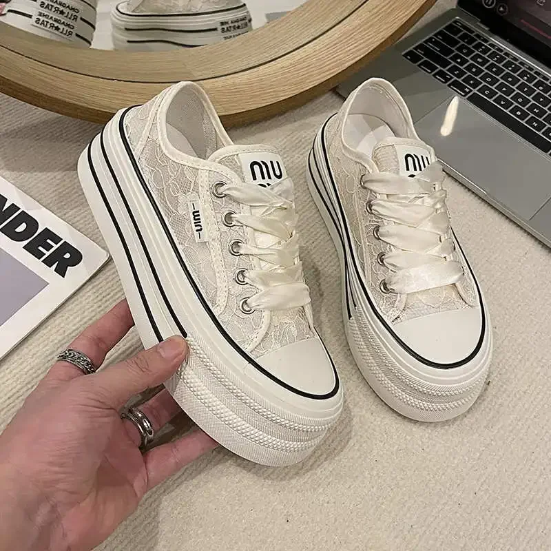 

В лесу обувь Kawaii на плоской подошве, кроссовки, повседневные баскетбольные кроссовки, женские кроссовки, женские спортивные технологии, праздничные толстые кроссовки