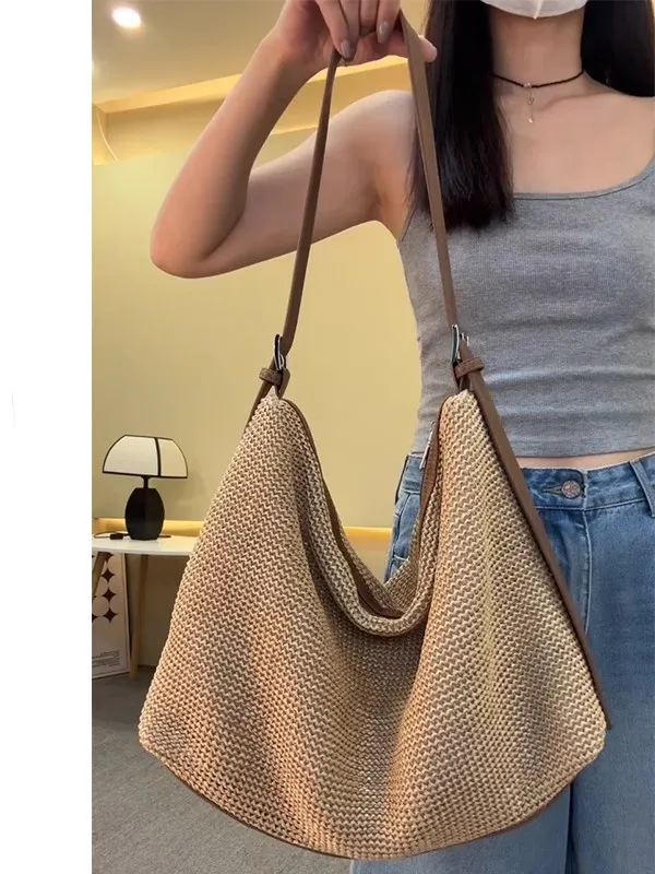 

New Beach Travel Woven Bag Large Capacity Fashion Vacation Niche Commuting Underarm Tote Bags