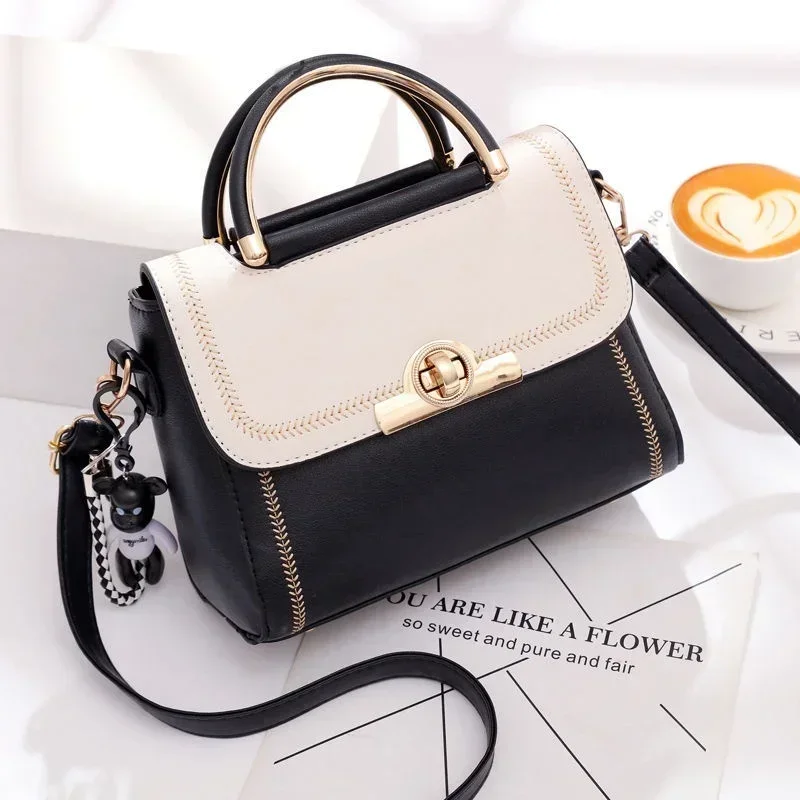 IELGY Fashionable and versatile one-shoulder hand-held crossbody small square bag for women