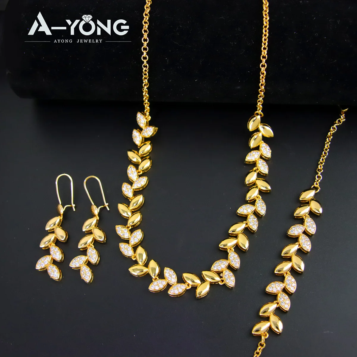 Luxuriöses italienisches Zirkonia-Schmuckset, 21 Karat vergoldet, Dubai-Quaste, Blatt-Türkis-Halskette, brasilianischer Hochzeits-Party-Schmuck – Detail 5