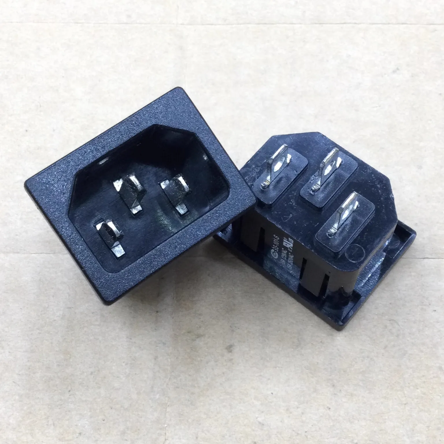 1~5pcs/lot Pinzi AC power supply, Pinzi electric kettle socket SS-101-S three-pin copper pin power socket