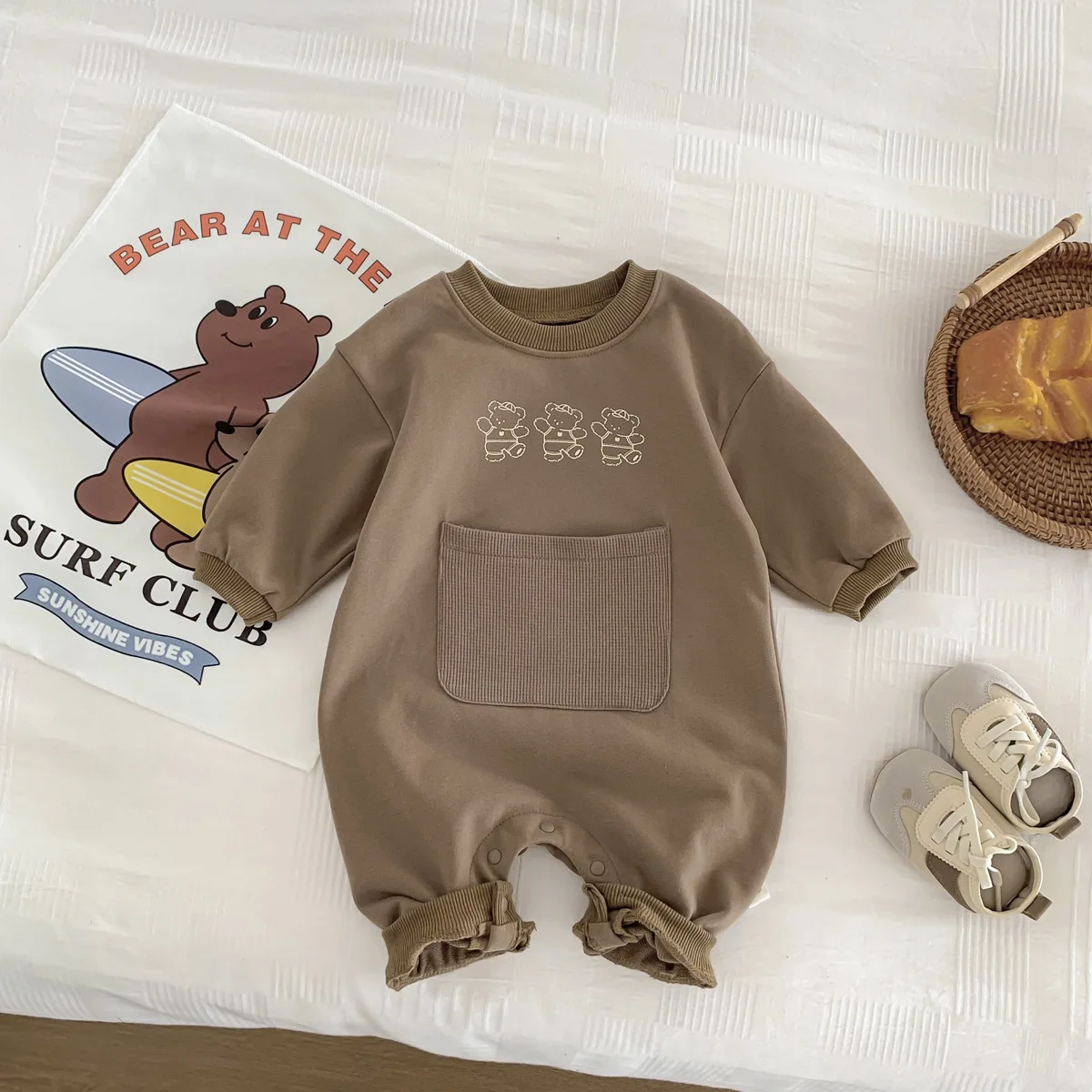 Newborn Casual Pocket Jumpsuit Cotton Loose Infant Boy Girl Clothes Autumn New Baby Long Sleeve Romper Cartoon Bear Print
