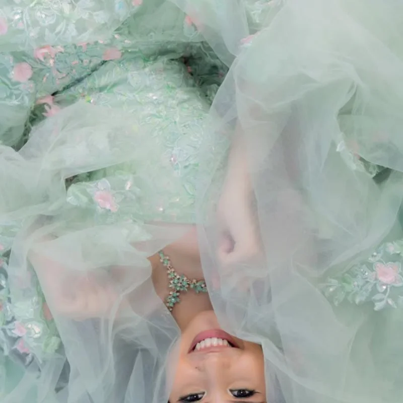 

Mint green Quinceanera Dress off-shoulder glitter 3D flower decal Long tail vestidos de 15 Quinceanera ﻿Customize