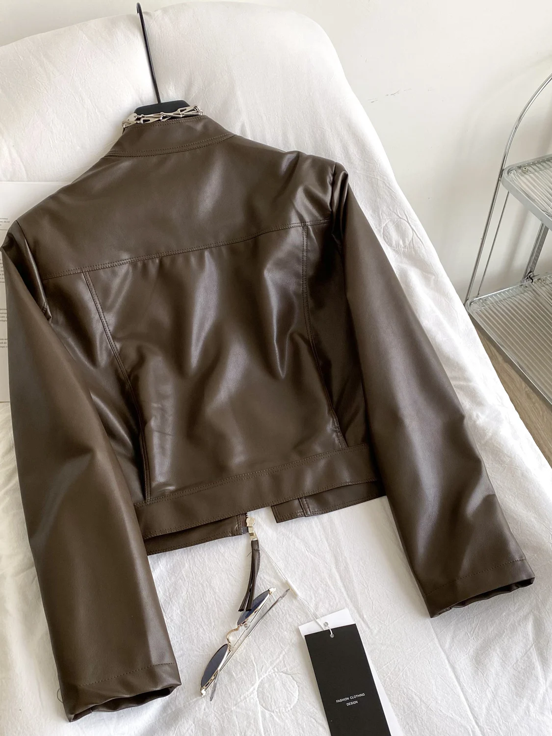 Faionable polyvalent en cuir PU Jaet femmes ort ample décontracté col montant ceinturé automne vêtements d'extérieur haut pour femme