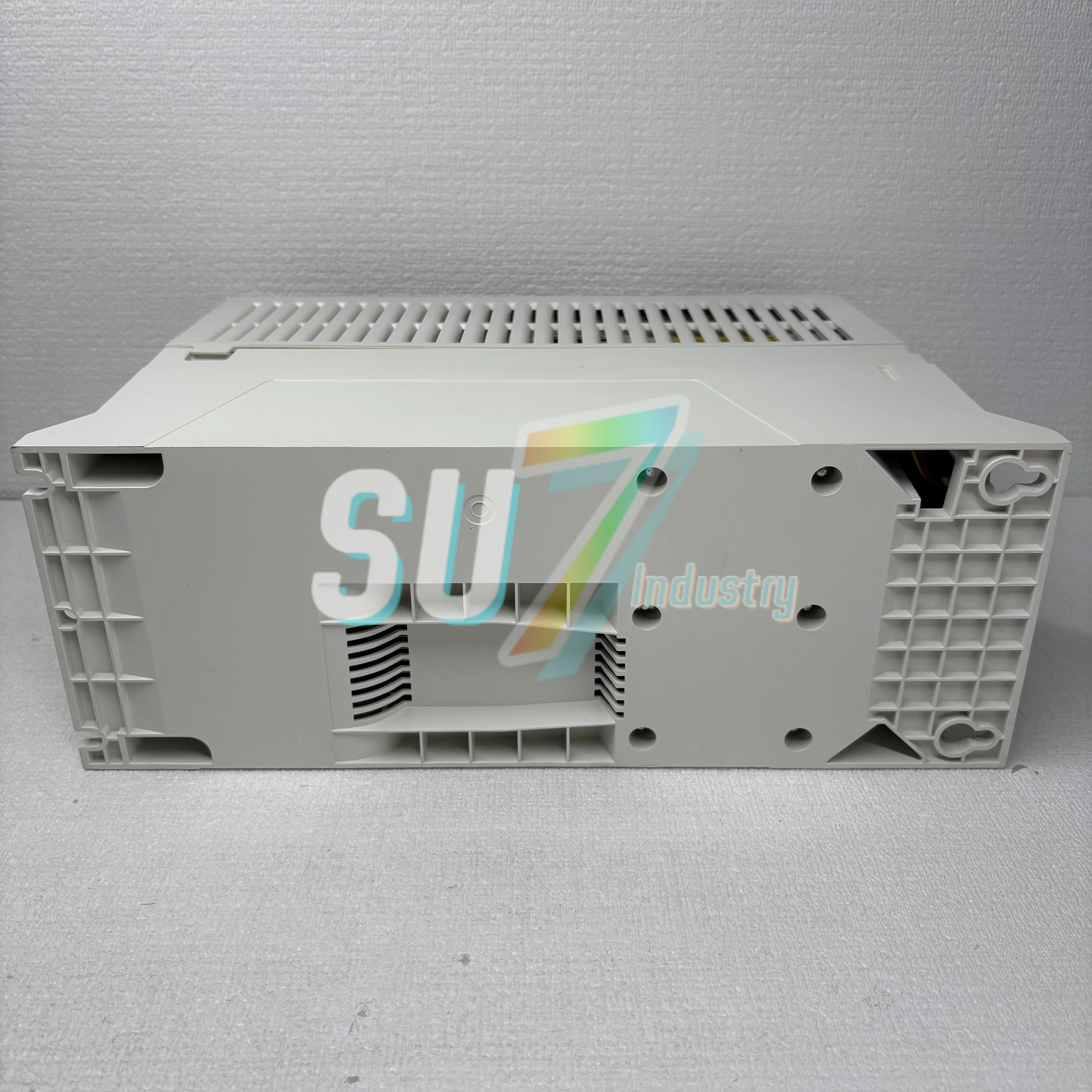

Новый оригинальный ACS580-01-09A5-4 3AUA50000038953