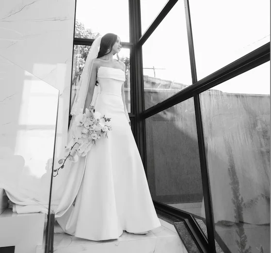 ชุดแต่งงานปี 2025 ทรงเมอร์เมด แบบไร้สาย ทรงเอไลน์ ยาวกรอมพื้น ชุดเจ้าสาวสวยหรู สามารถสั่งตัดตามขนาดได้ vestidos de novia свад