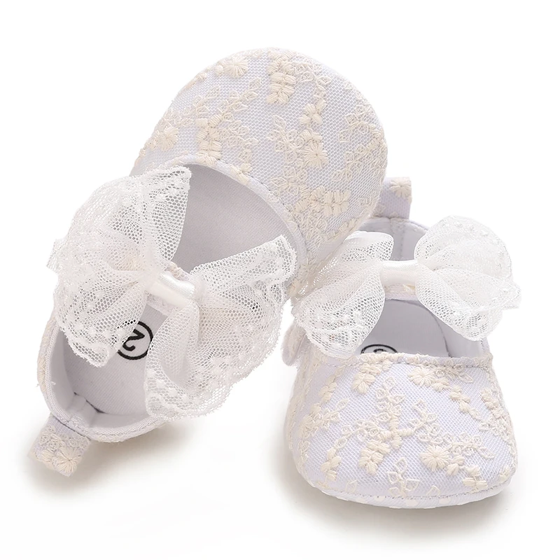 White Newborn Baby Baptism Walking Shoes Elegant And Noble Lace Bow Princess Shoes Comfortable Soft Soles Non-slip Walking Shoes