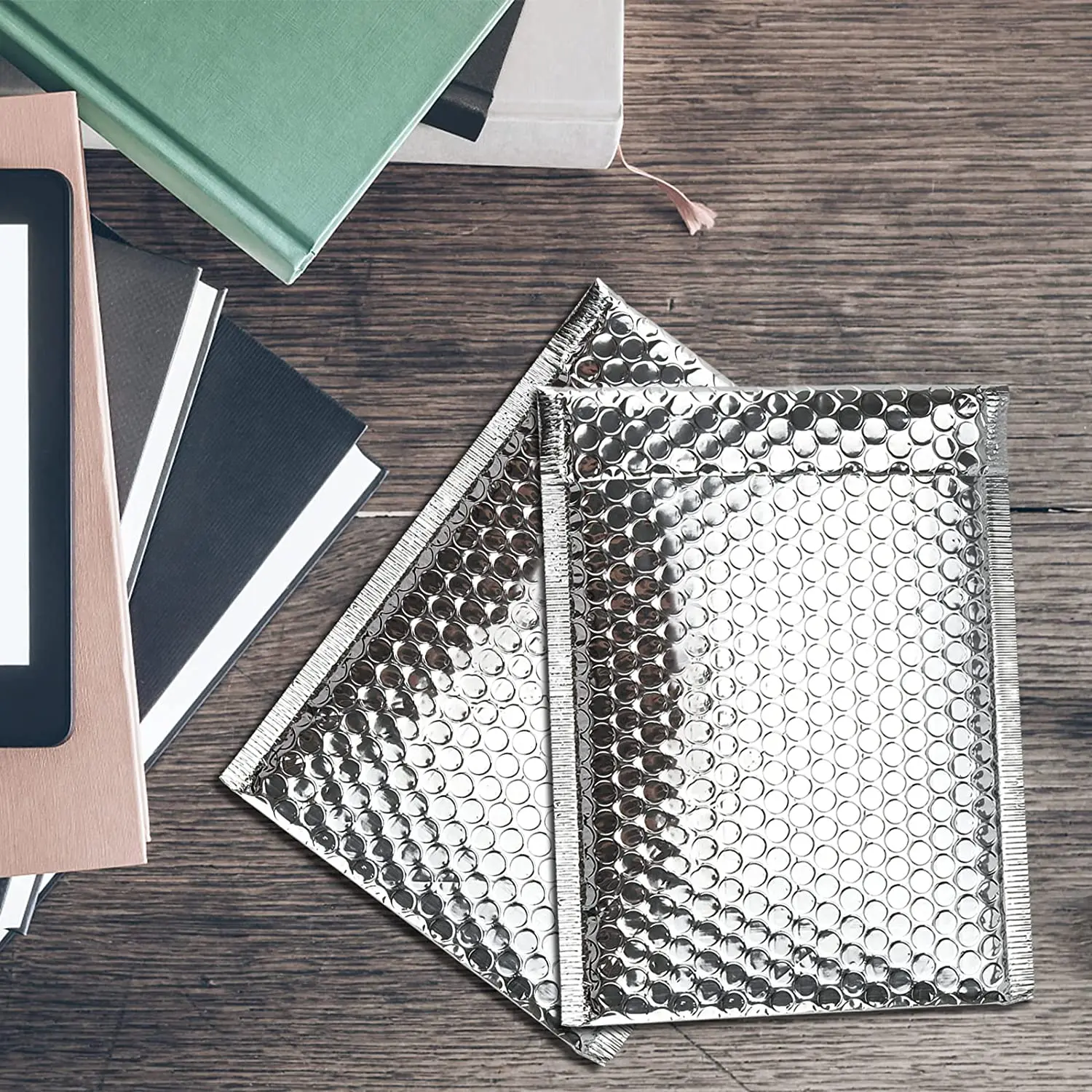 100 Pcs Embalagem Envio Bolha Envelope Almofada De Plástico Envelope Bag Mailing Envelope Bag Kid Natal Day Gift Bag