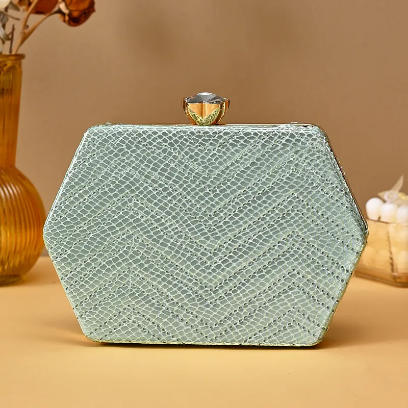 

Hexagonal ladies hand bag Metal chain single shoulder crossbody bag Hot Ladies wedding gift bag Bride Bridesmaid dress bag