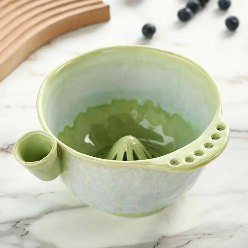 ciotola-filtrante-in-ceramica-berry-swirl-con-fori-di-drenaggio-autogiranti-scolapasta-per-frutta-per-fragole-e-uva-preparazione-in-cucina