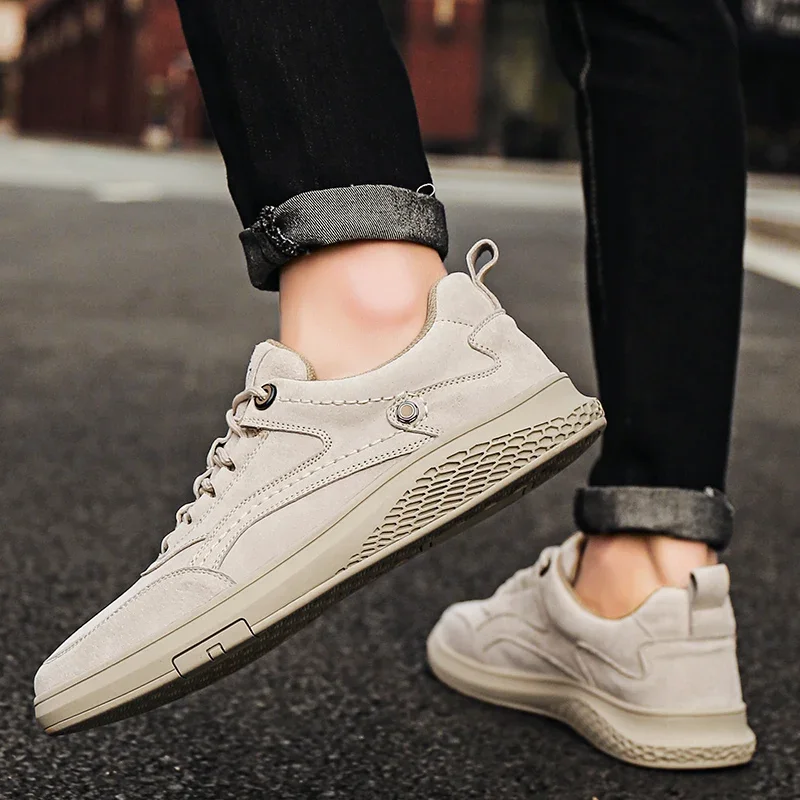 New Spring Autumn New Men Shoes Casual Fashion Solid Leather Shoes Formal Business Sport Flat Round Toe Light Breathable Sneaker