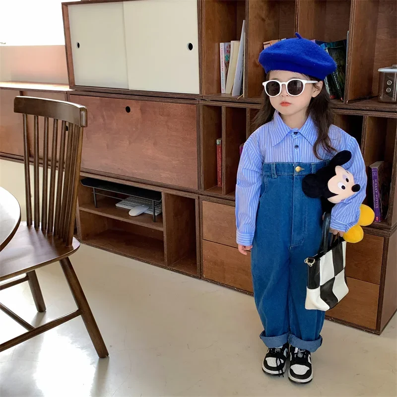 أزياء الفتيان الفتيات قميص مخطط المرقعة بذلة الدنيم 2025 الربيع بأكمام طويلة الاطفال فضفاض رومبير الأطفال وزرة