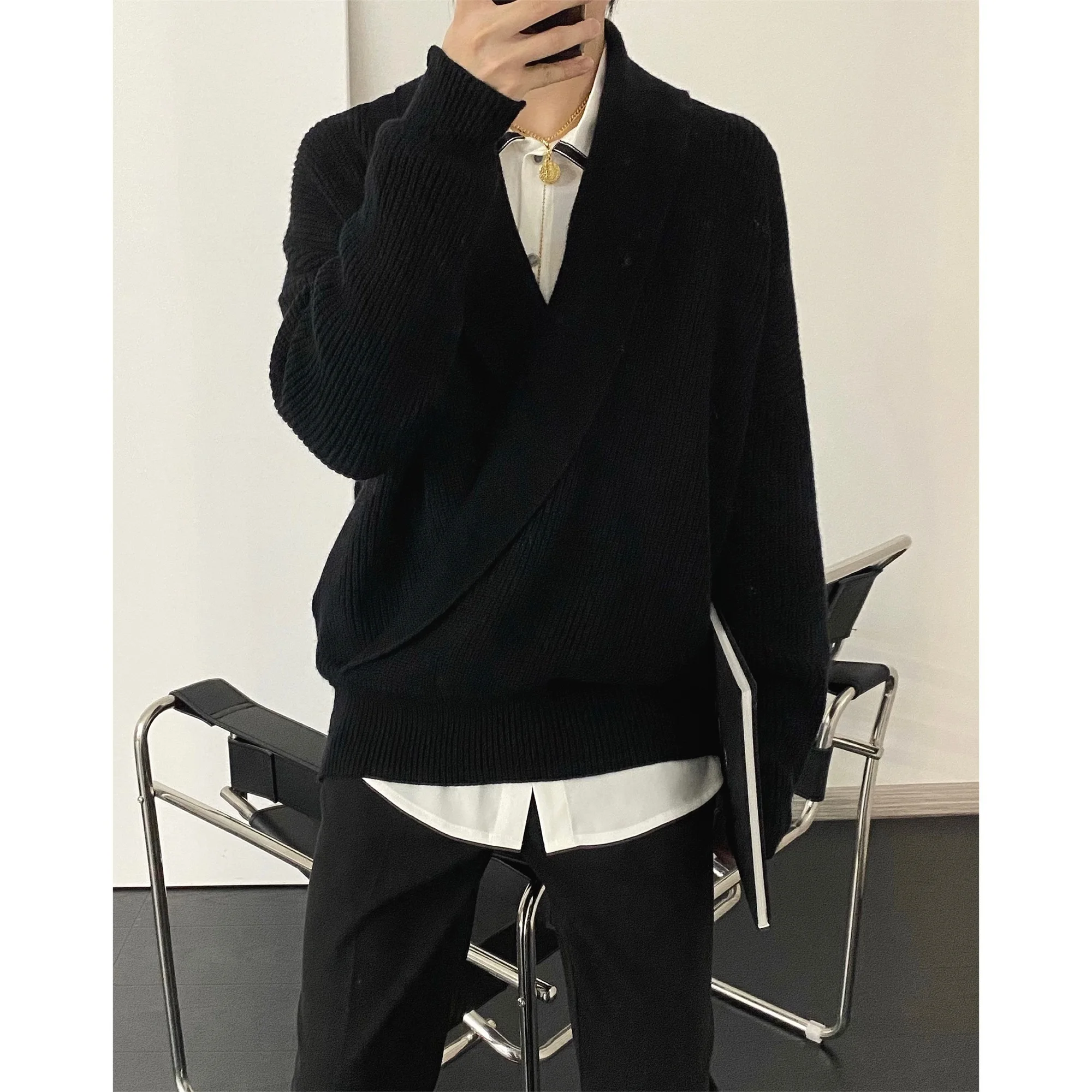 

Мужской вязаный свитер свободного кроя с V-образным вырезом и длинными рукавами, повседневный, комфортный, осенне-зимний, модный, в стиле Lazy Style, свободный крой...