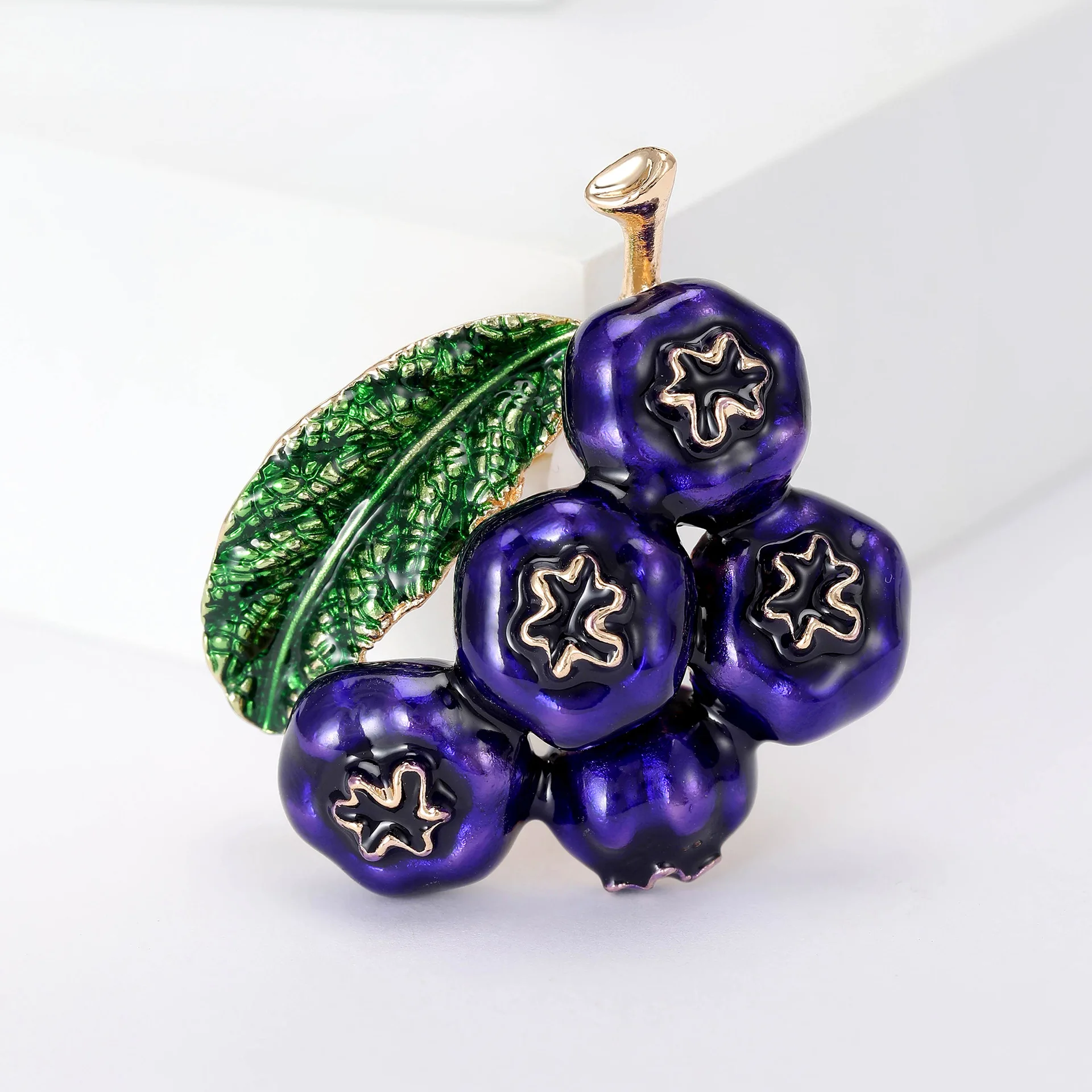 

Creative Design Of Purple Blueberry Brooch Women's Pin Banquet Fruit Gift Accessories