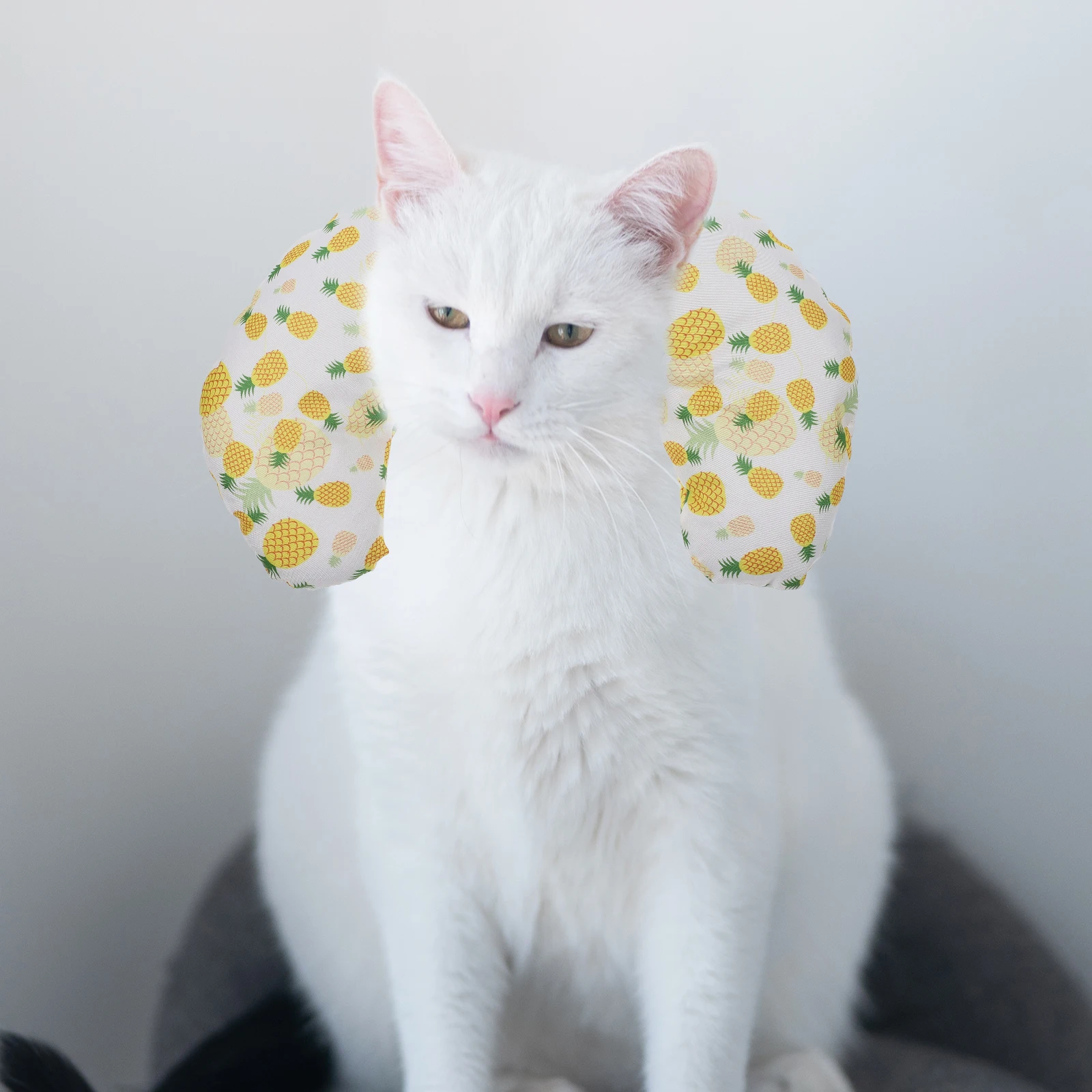 

Cat Pillow for Cats Kitten Dogs Indoor Universal Little Sleeping Neck Protection Comfortable U Shaped Easy